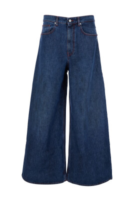 jean-baggy-bleu-avec-logo-patch
