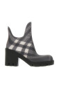 stylish-boots-for-fashionable-individuals