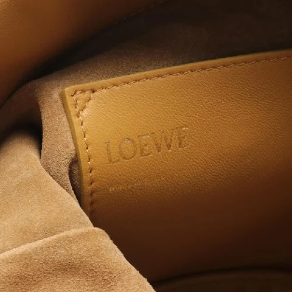 Loewe Pre-owned Leather shoulder-bags Brown Dames