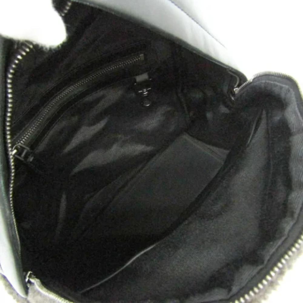 Salvatore Ferragamo Pre-owned Leather shoulder-bags Black Dames