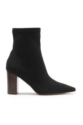 Svarta stövlar med slip-on elastisk ovandel