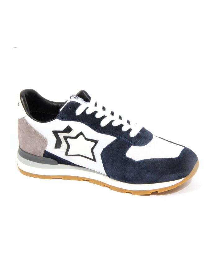 chaussure-blanche-en-daim-tissu-modele-antarc