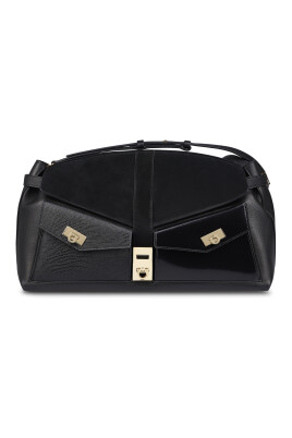 black-hug-pouch-bags
