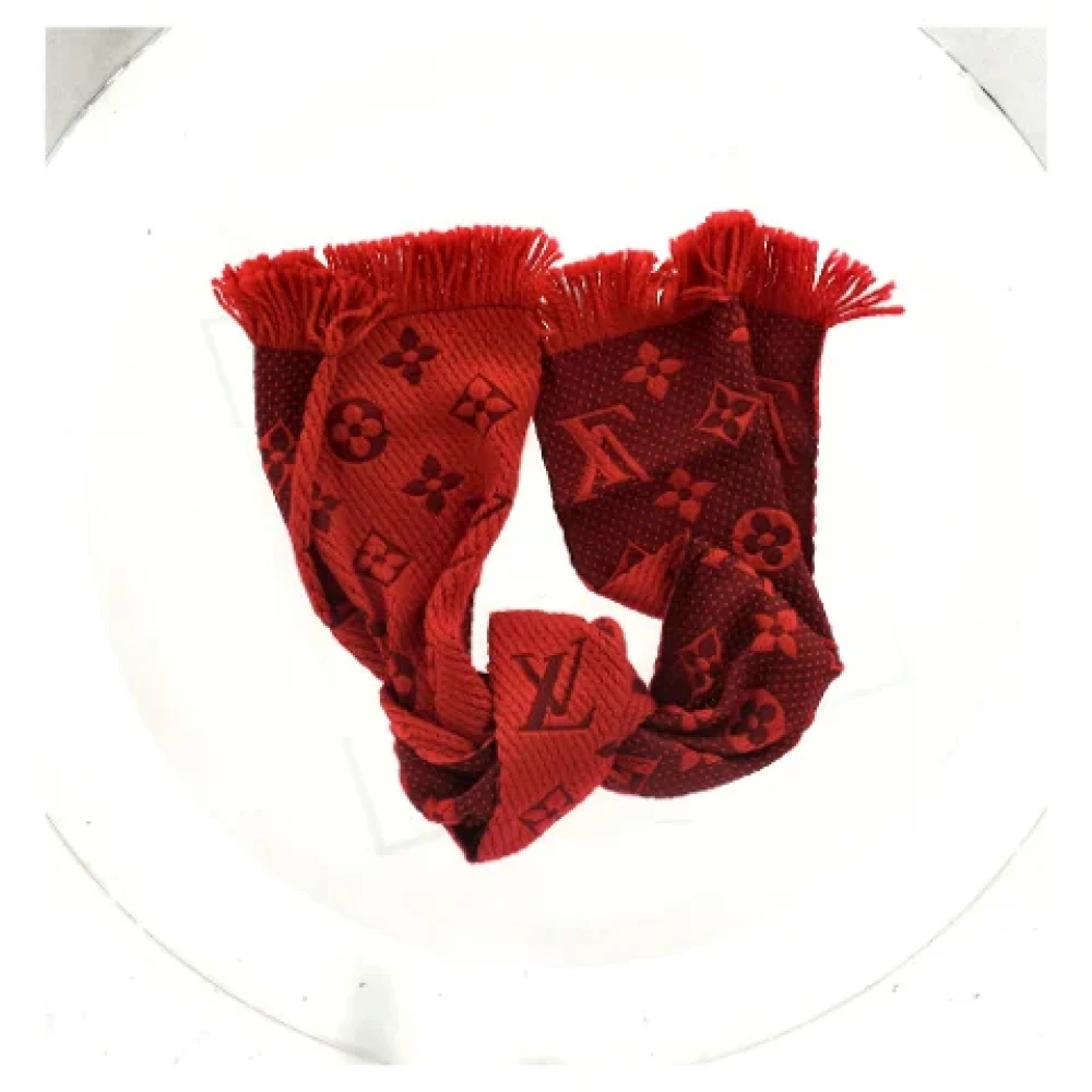 Louis Vuitton Vintage Pre-owned Wool scarves Red Dames