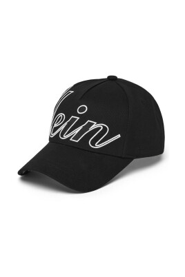classic-baseball-cap-in-black