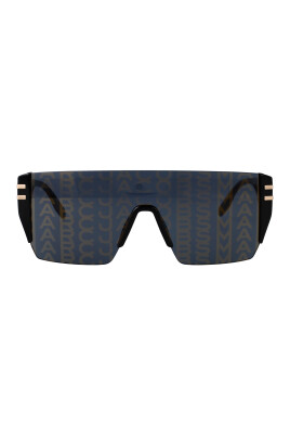lunettes-de-soleil-elegantes-pour-une-journee-ensoleillee