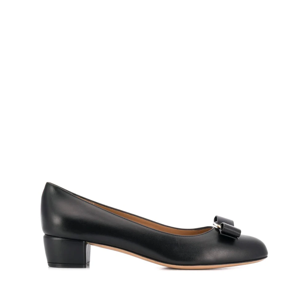 Ferragamo Women's Black Vara Bow Pump