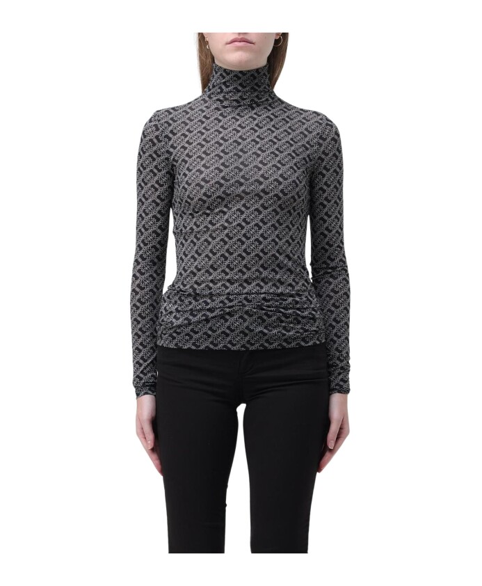haut-noir-elegant-a-manches-longues
