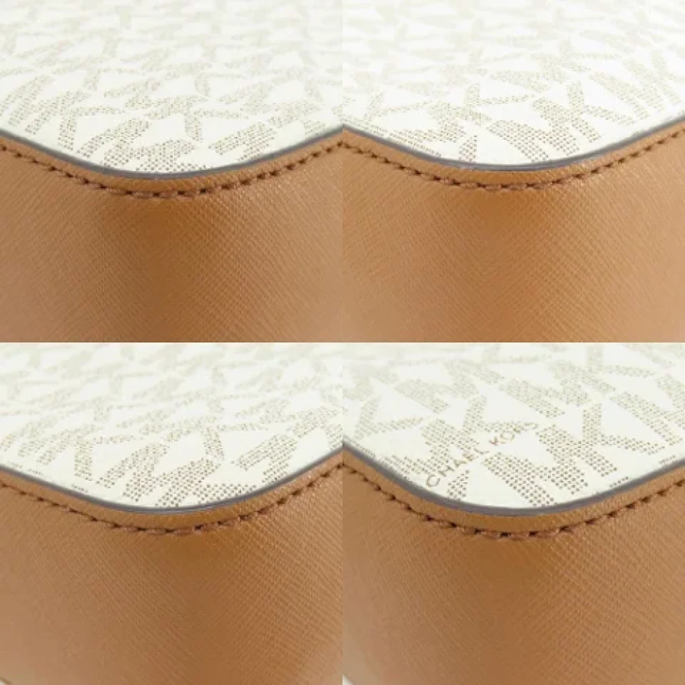 Michael Kors Pre-owned Plastic shoulder-bags Beige Dames
