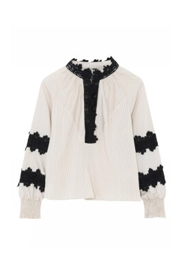 elegant-blouse-with-smock-cuffs