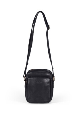 black-leather-crossbody-bag
