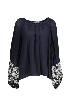Broderad blus