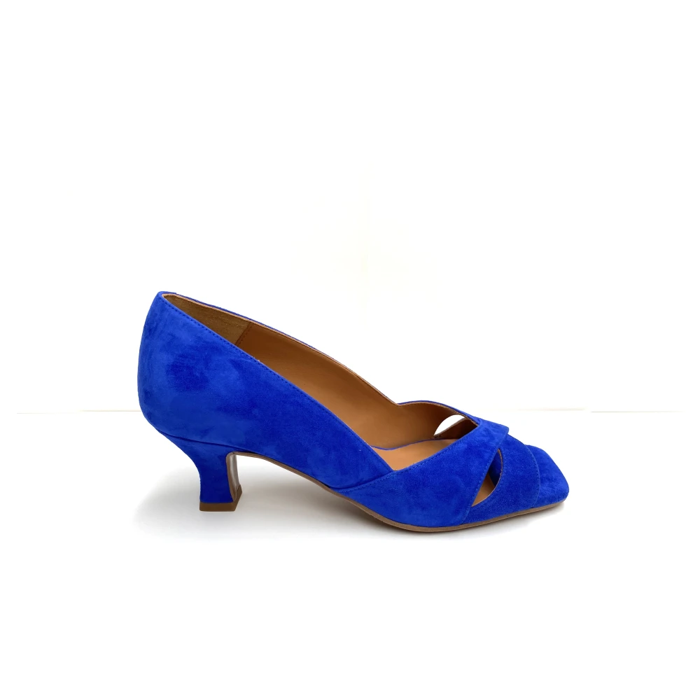 Blauwe best sale suede pumps