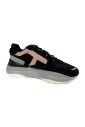 chaussure-de-sport-en-daim