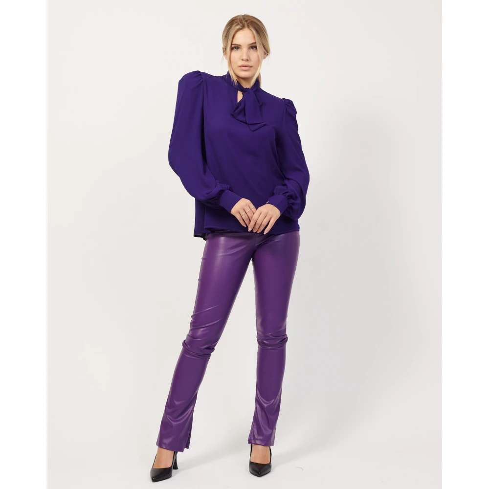 Giulia N Couture Paarse V-hals Blouse met Lange Mouwen en Strikdetail Purple Dames