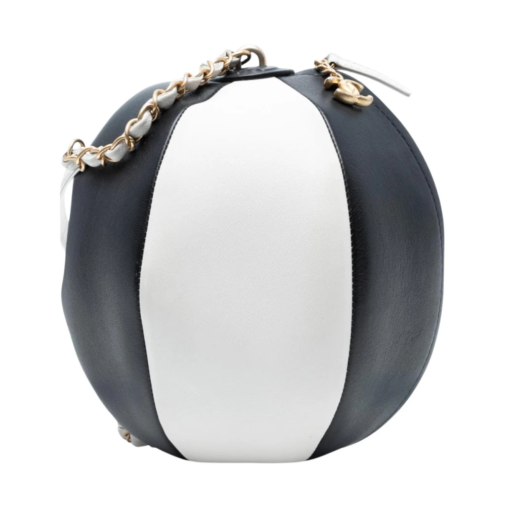 Chanel Vintage Women's Pre-Owned Spherical Shoulder Bag