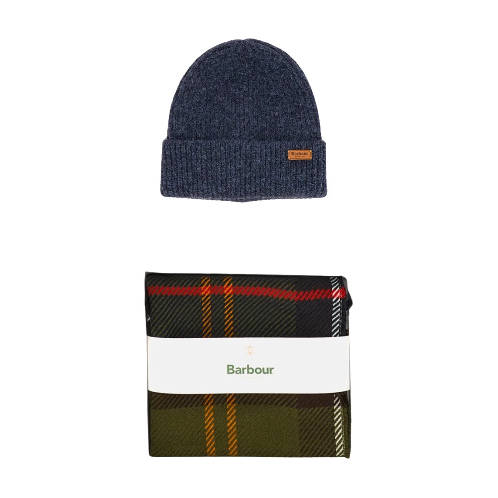 Barbour Women's Pendle Beanie & Blair Scarf Gift Set - Classic Tr Aw26 - Image 2