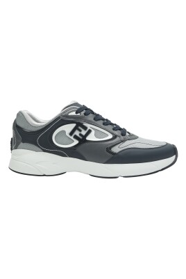 lag-sneaker-i-trendig-stil
