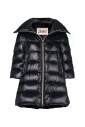 manteau-noir-a-capuche-avec-fermeture-eclair