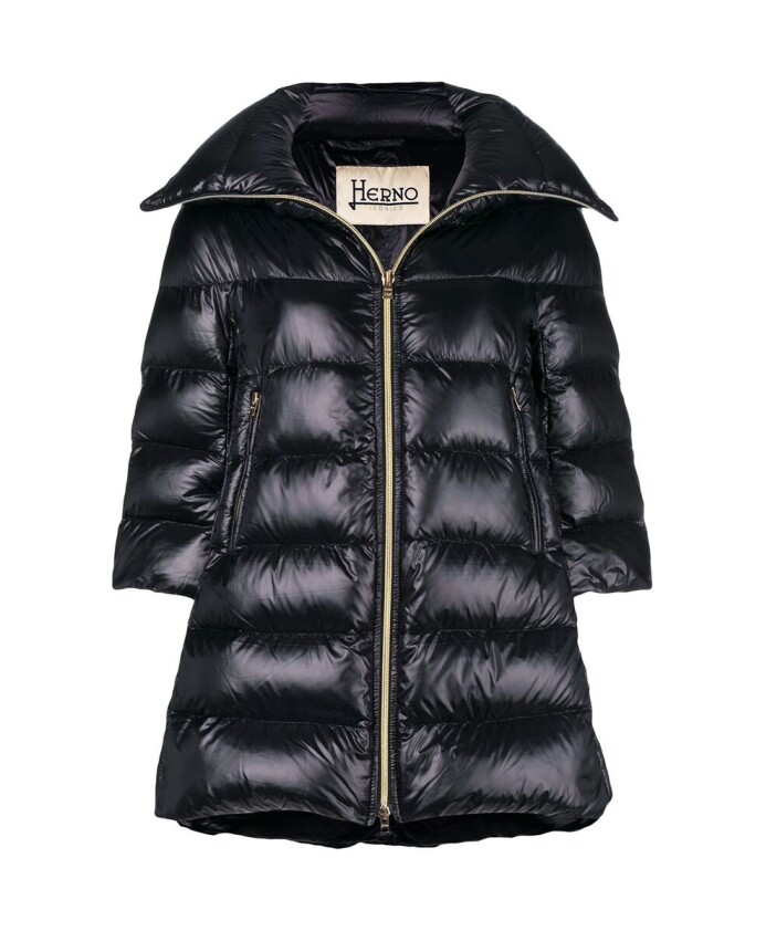 manteau-noir-a-capuche-avec-fermeture-eclair