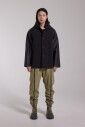 veste-a-capuche-resistante-aux-intemperies