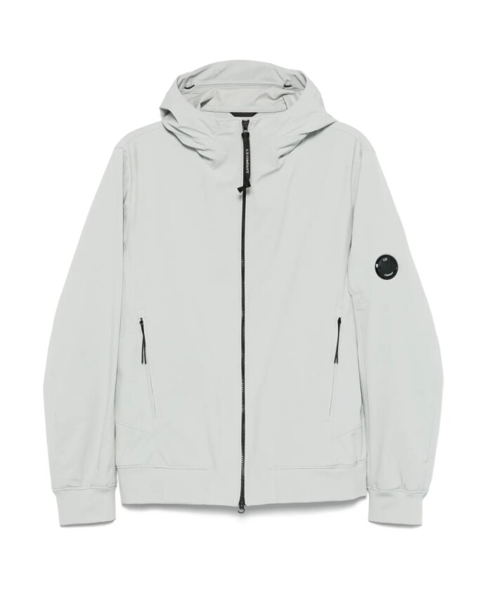 veste-a-capuche-avec-tissu-shell-r-et-lunettes