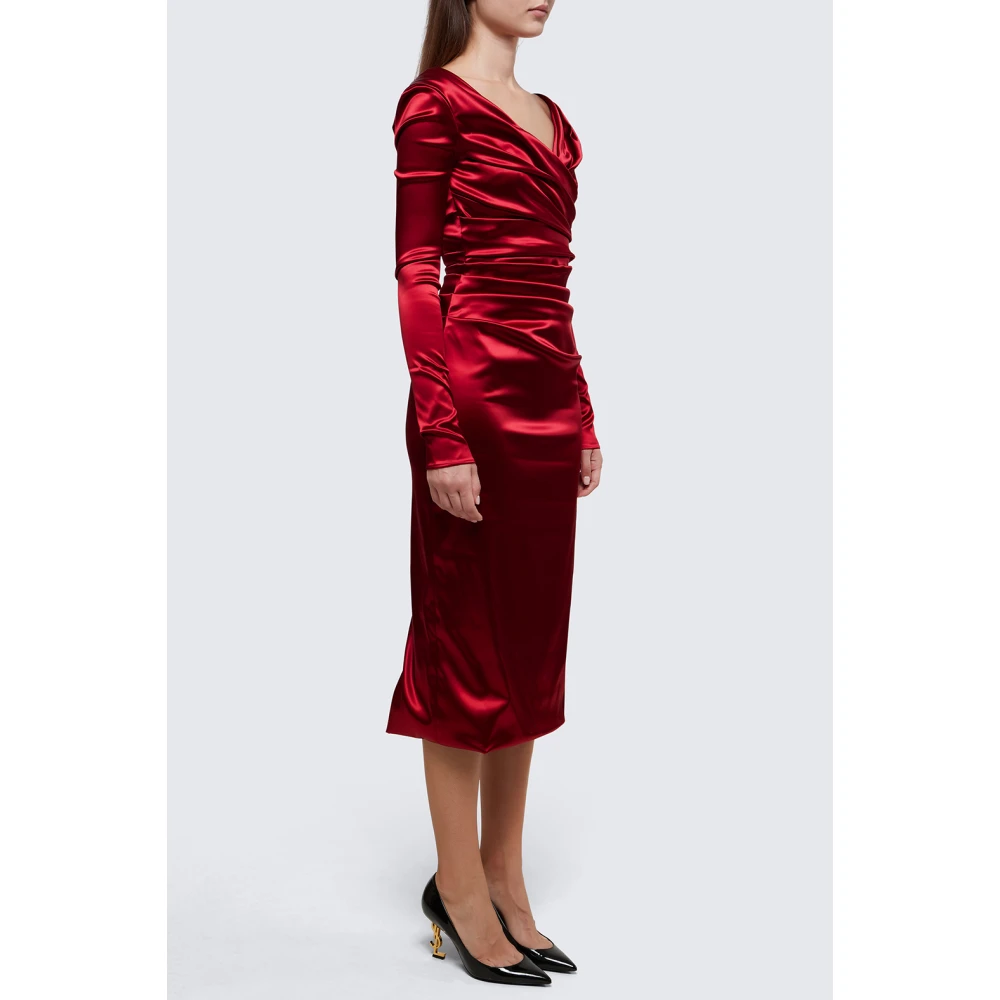 Dolce & Gabbana Satijnen jurk met gedrapeerd ontwerp en V-hals Red Dames