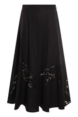chic-black-skirt-for-any-occasion