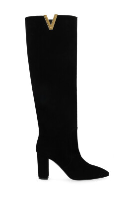 black-suede-boot