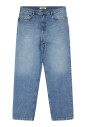 jean-bleu-avec-details-de-couture-subtils