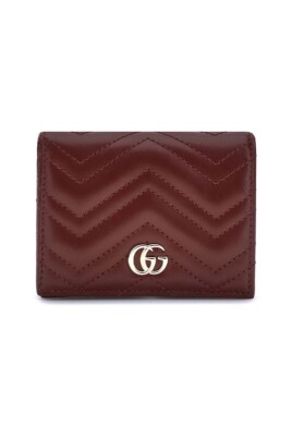 elegant-leather-card-holder-with-chevron-pattern