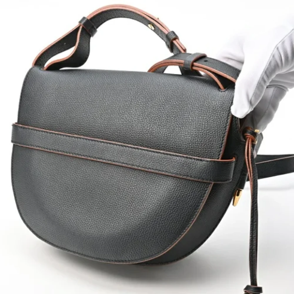 Loewe Pre-owned Fabric shoulder-bags Black Dames