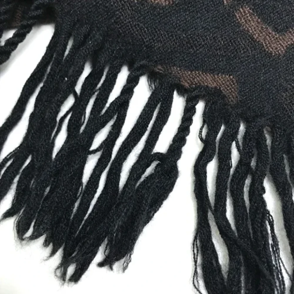 Fendi Vintage Pre-owned Wool scarves Black Unisex