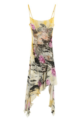 robe-imprimee-elegante-avec-detail-au-dos