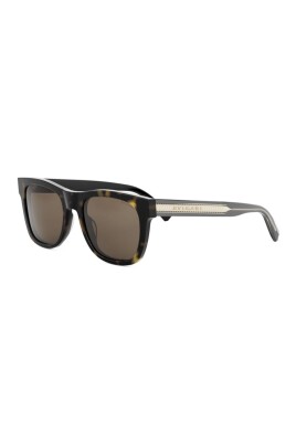 stylish-sunglasses-for-every-outfit
