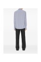 chemise-bleue-button-up-avec-b-shield