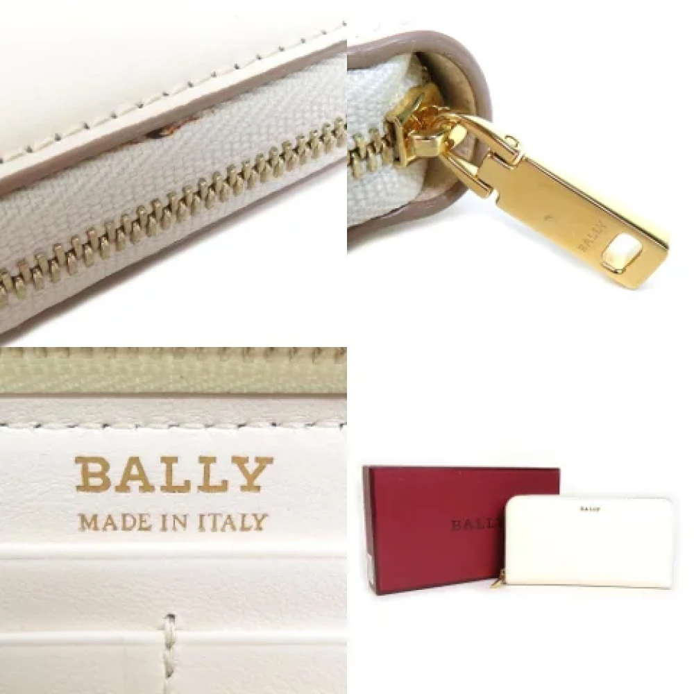 Bally Pre-owned Leather wallets White Dames