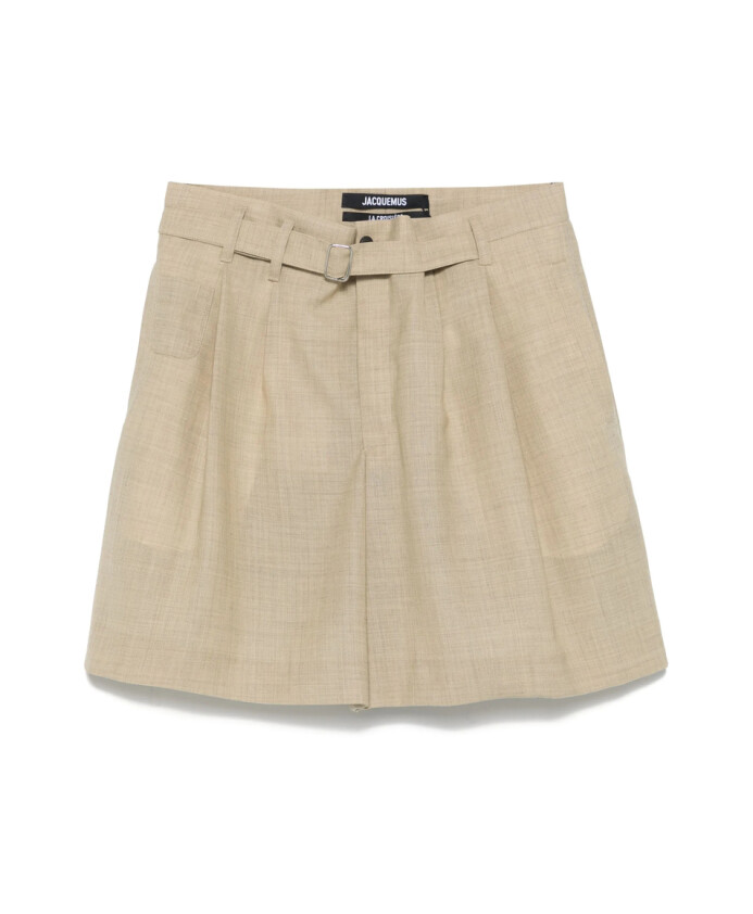 short-beige-avec-ceinture-et-poches