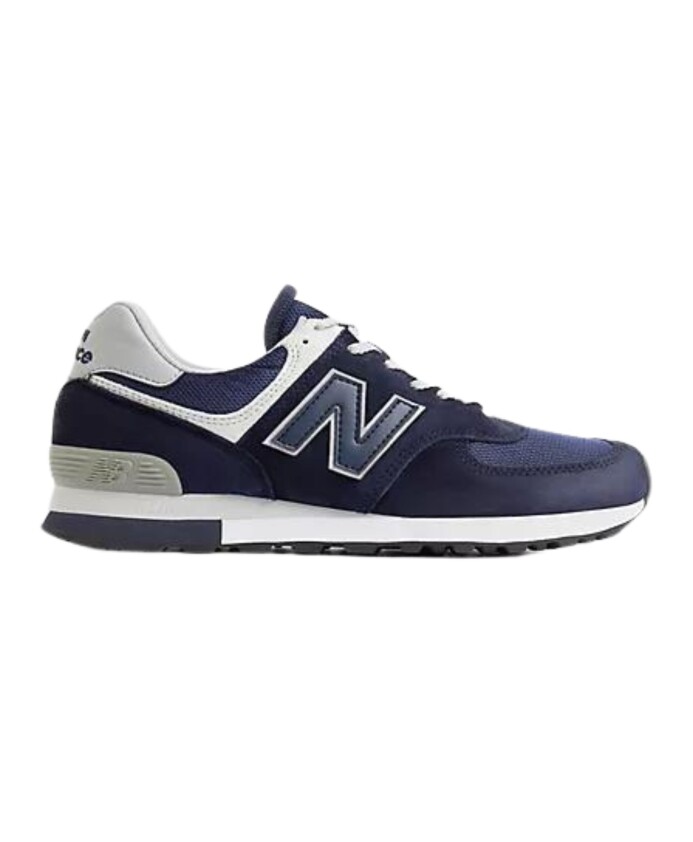 chaussures-plates-bleues-576