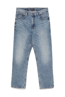 jean-denim-bleu-clair-avec-poches-classiques