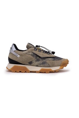 sneaker-revolt-hike-dark-camo-m