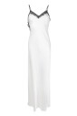 robe-longue-en-satin-blanc-avec-bordure-en-dentelle