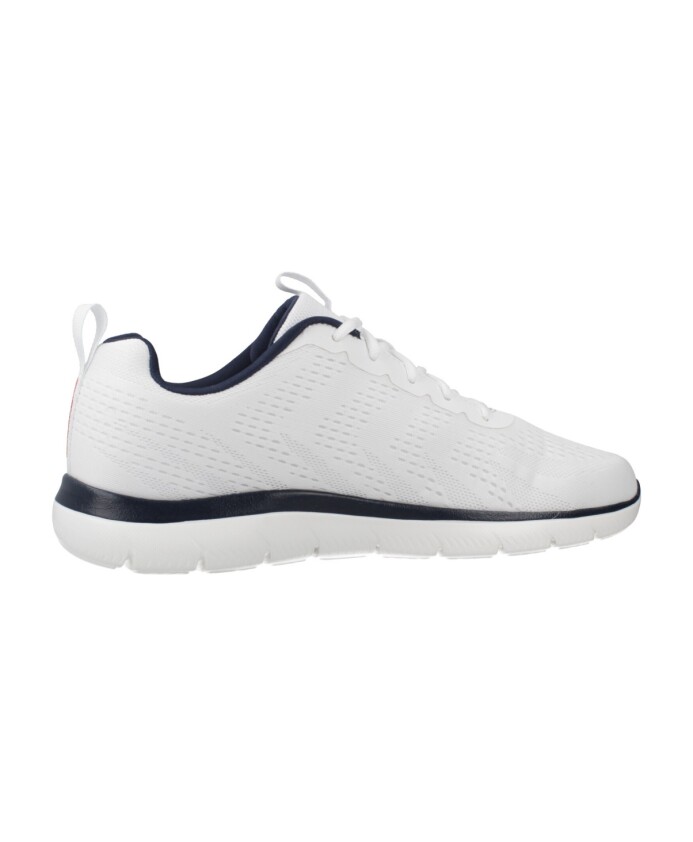 sneakers-summits-pour-un-look-elegant