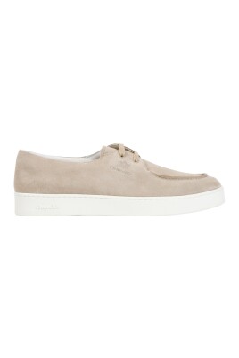 lace-up-shoes