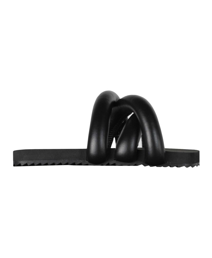 zwarte-slide-sandaal-gekruiste-banden