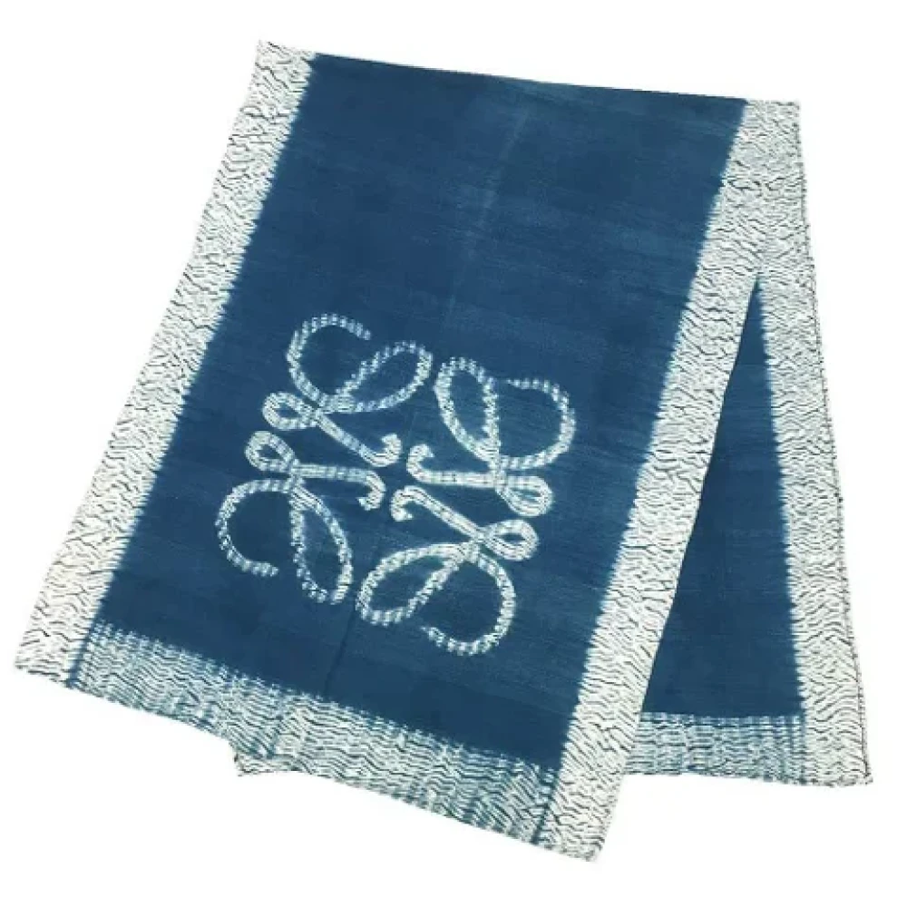 Loewe Pre-owned Silk scarves Blue Dames