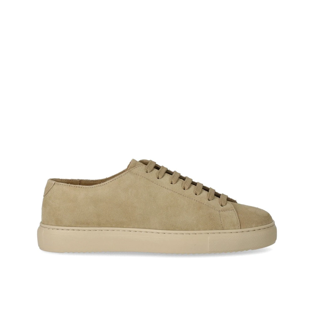Doucal’s Suède sneaker met katoenen veters Heren Schoenen Beige