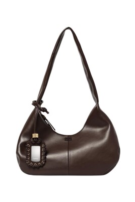 chic-leather-crossbody-bag-charm
