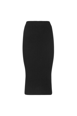 ribbed-knit-pencil-skirt