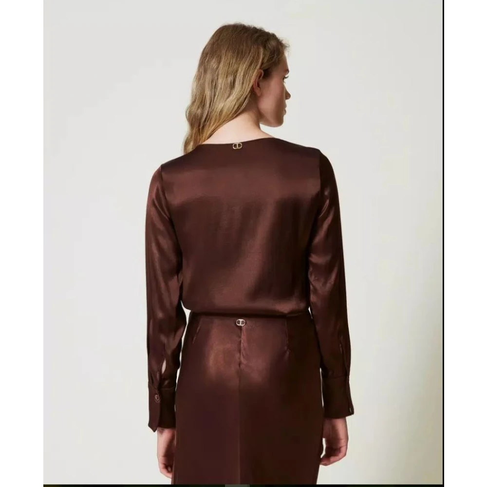 Twinset Ronde hals shirt met T-gesp Brown Dames